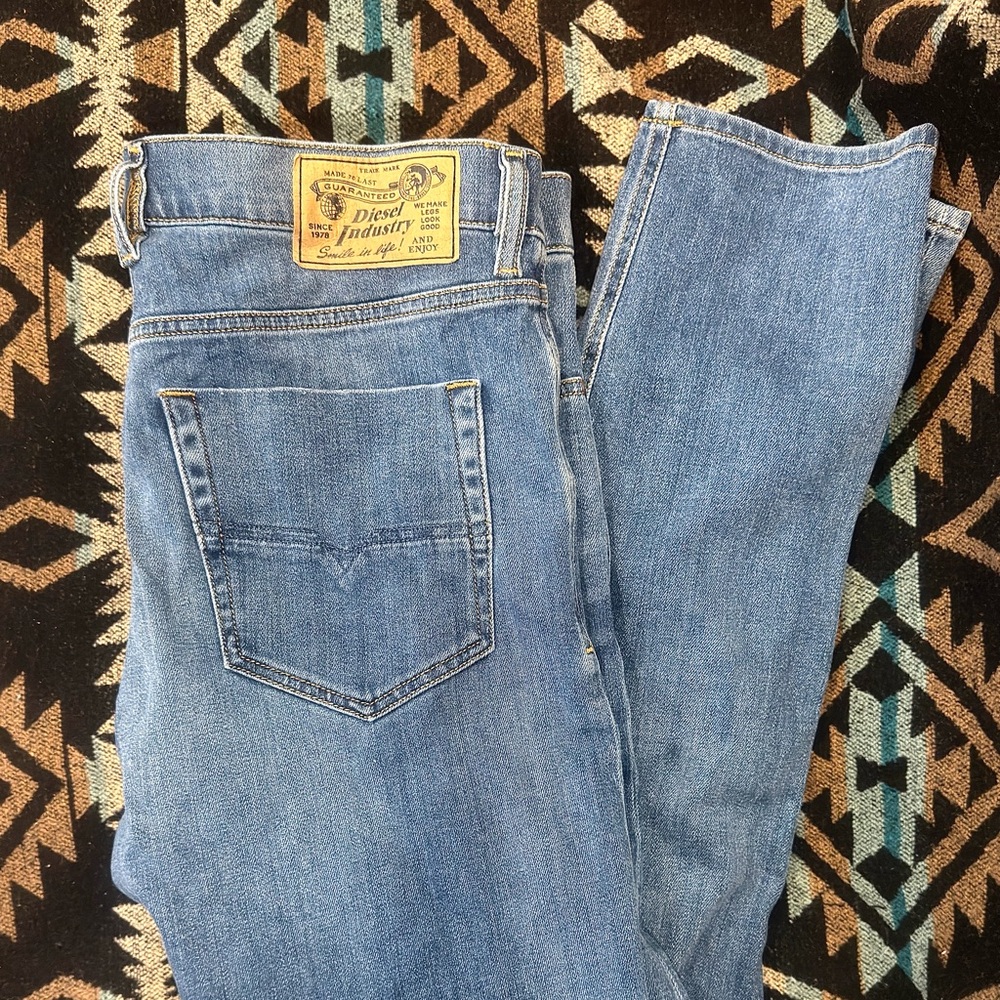 Diesel-Men’s Tepphar-X Slim-Carrot Jeans 33x32